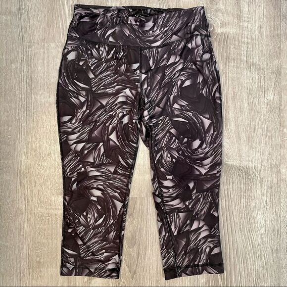 Danskin Workout Capris - Picture 1 of 3